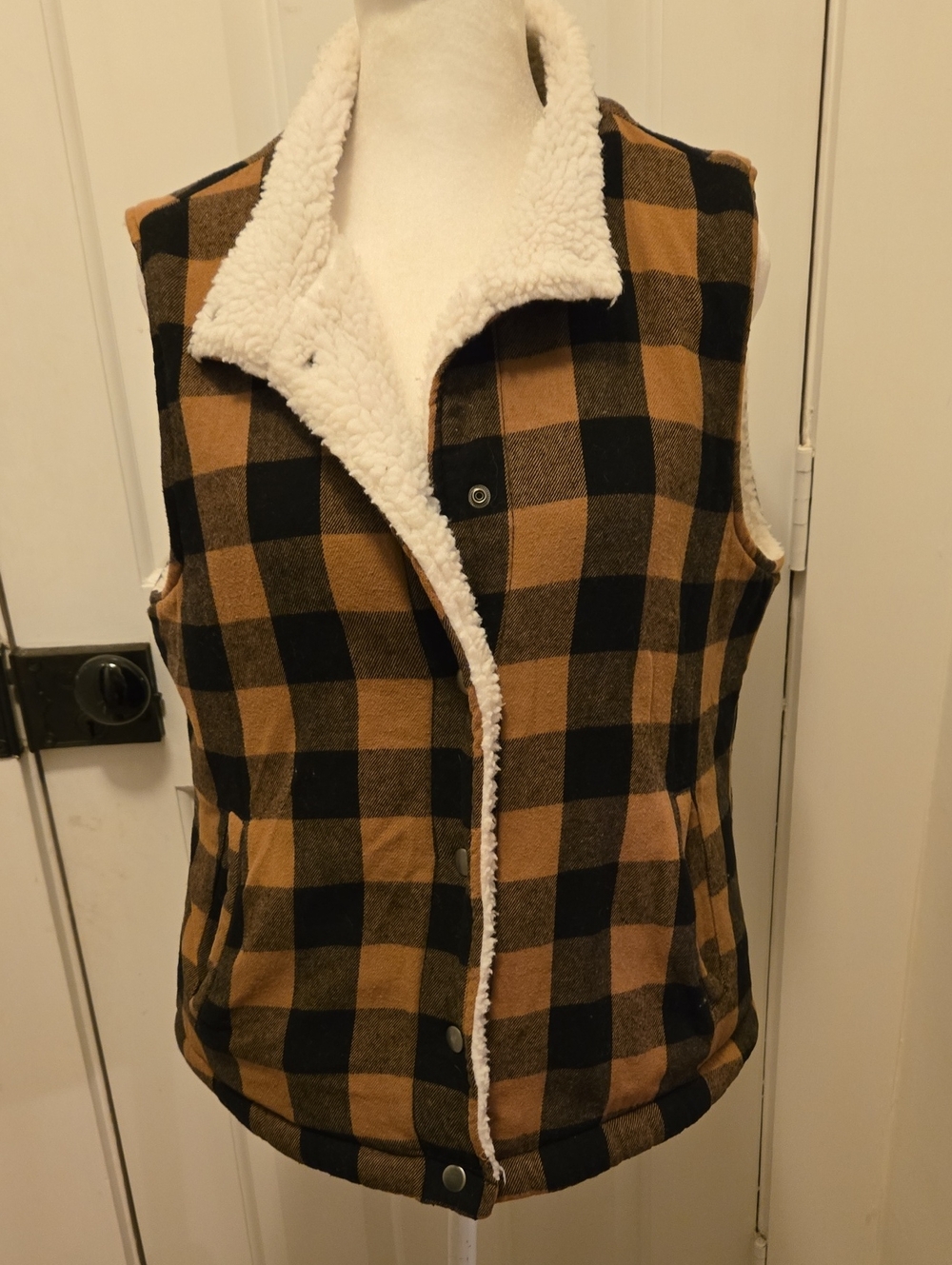 Risen Los Angelas Buffalo Check Sherpa Lined Vest